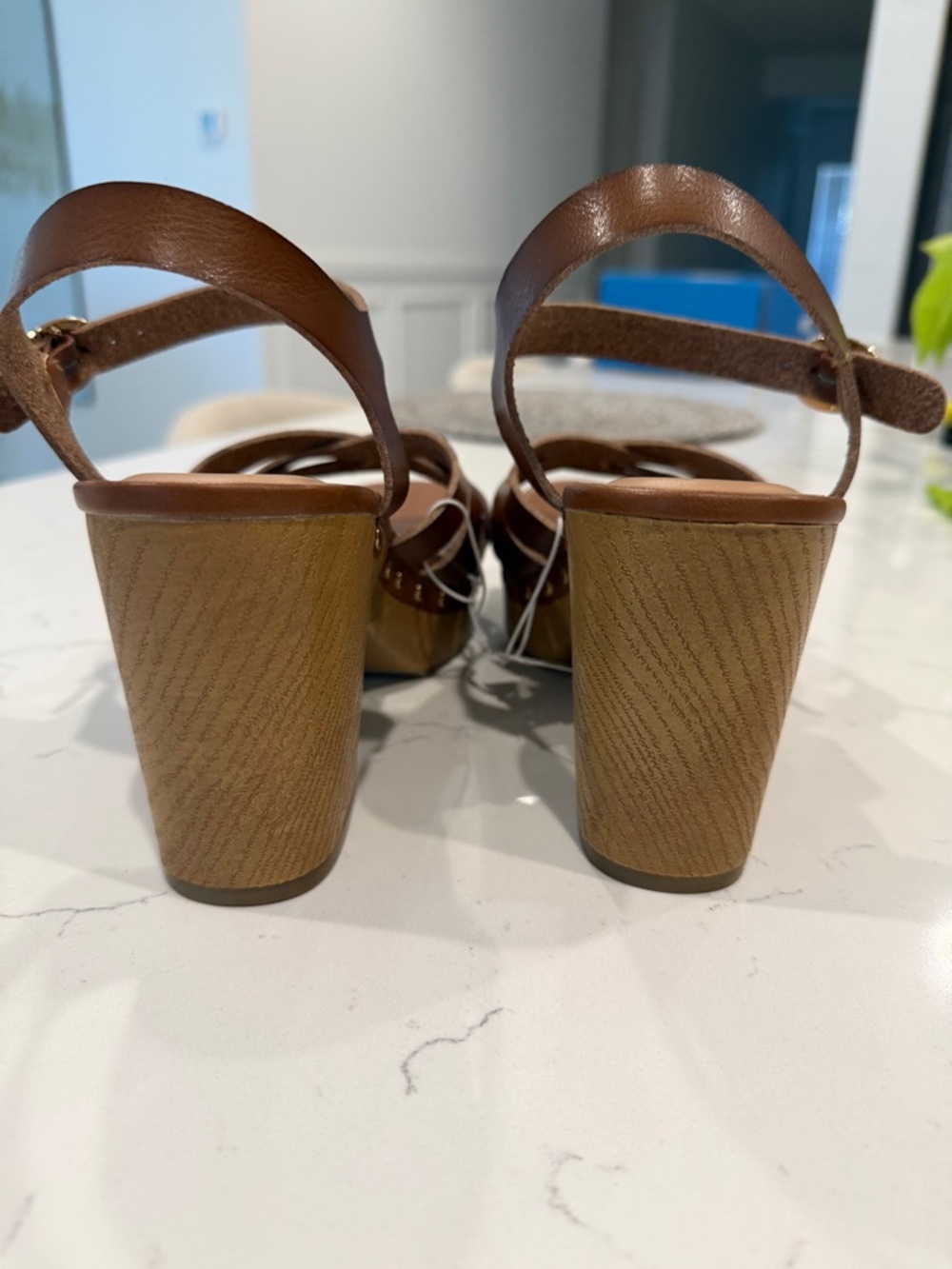 Old Navy Brown Leather Platform Clog Sandals with Stud Accents - Picture 5 of 6